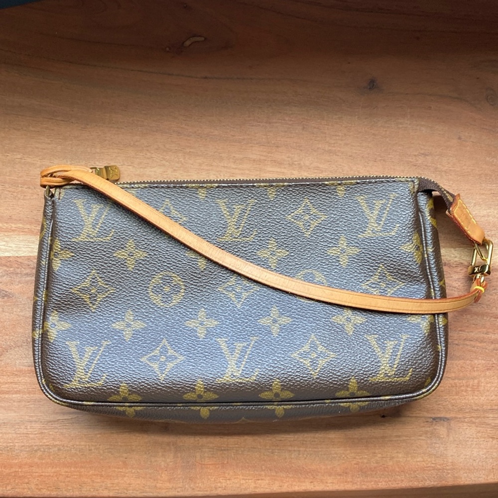 Louis Vuitton Pouch